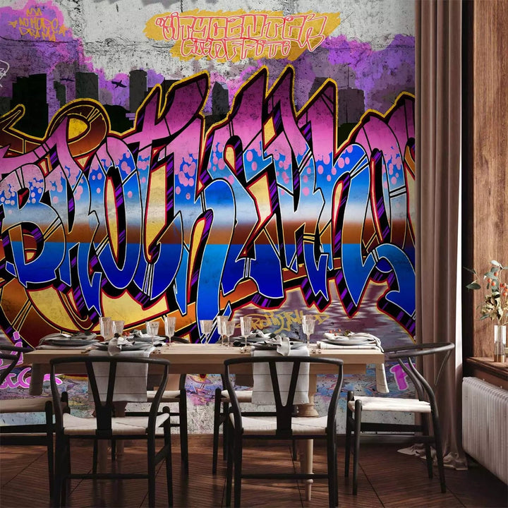 Fototapetes ar grafiti uzrakstiem uz sienas violetā krāsā, 64252  G-ART
