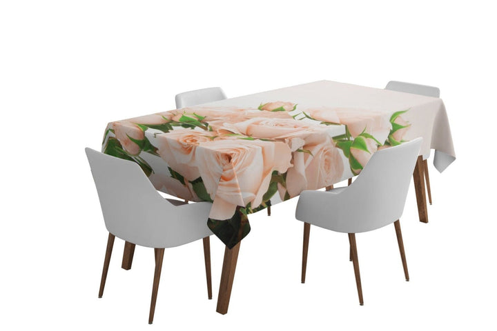 Galdauts ar skaistam rozēm uz balta fona - Krēmkrāsas rozes Home Trends