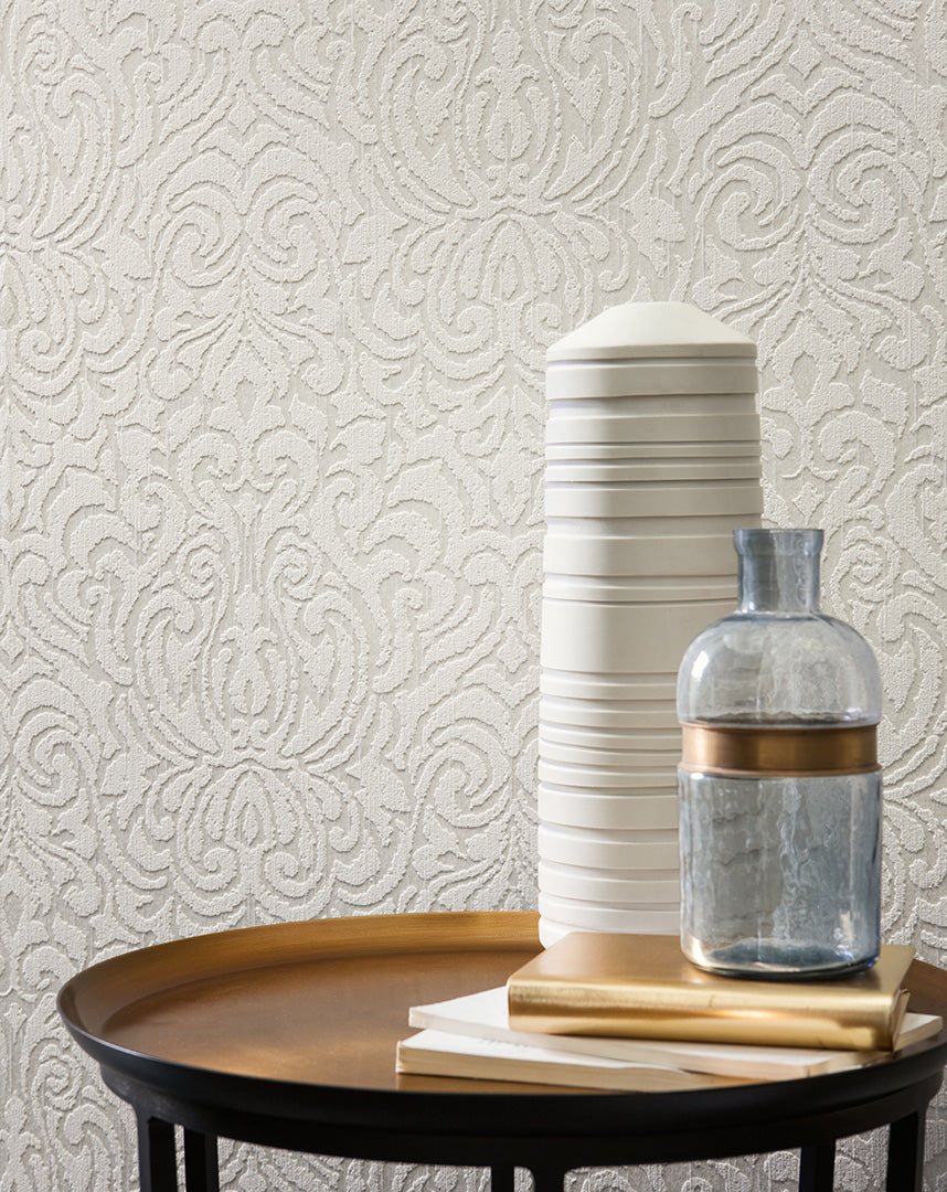 Baltas tapetes interjerā