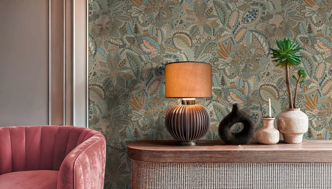 Neaustas tapetes ar ziedu un lapu ornamentiem un smalku faktūru | zila, pelēka, roza - 2763737