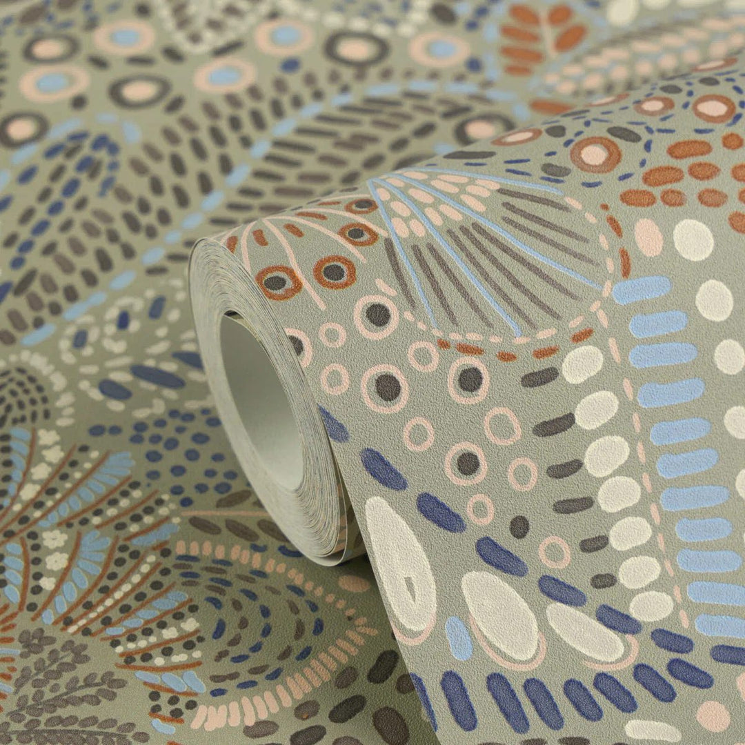 Neaustas tapetes ar ziedu un lapu ornamentiem un smalku faktūru | zila, pelēka, roza - 2763737