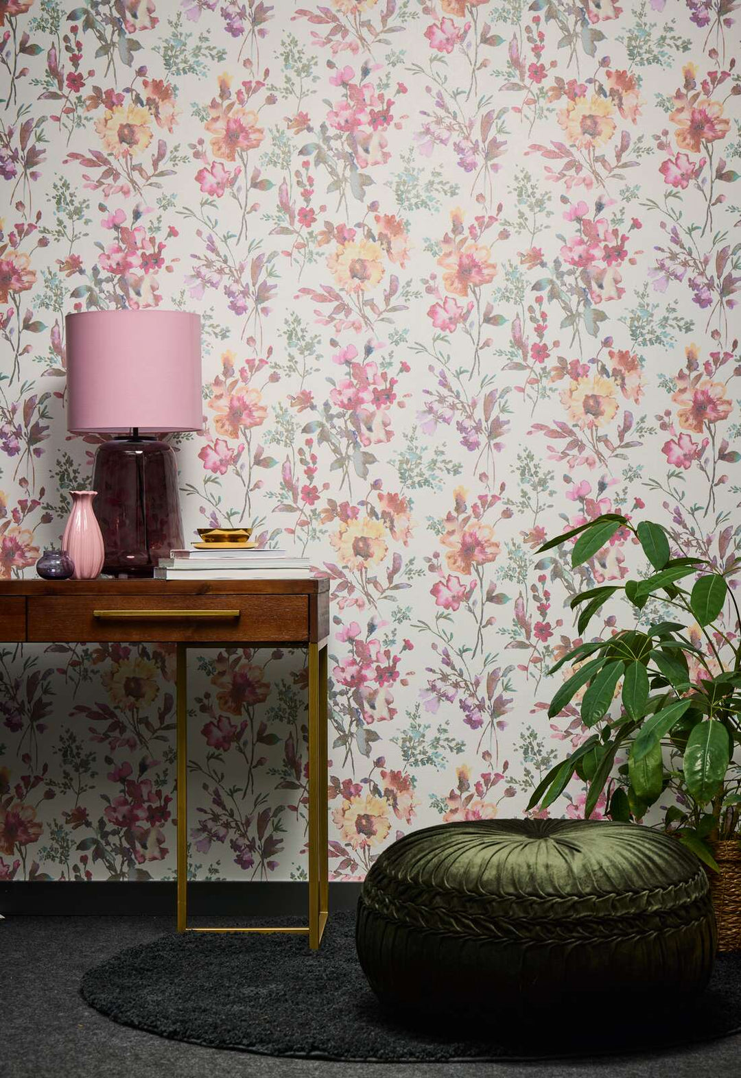 Neaustas tapetes ar romantisku ziedu rakstu pasteļtoņos ar spīdīgu efektu - balts, metālisks, zaļš - 3010123