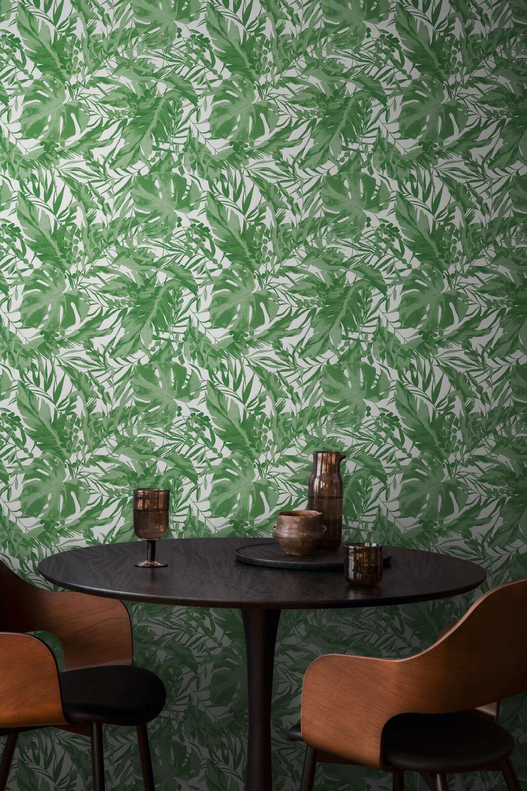 Viegli teksturētas neaustas tapetes ar tropu lapu motīvu, matētas - zaļas, baltas - 3010152