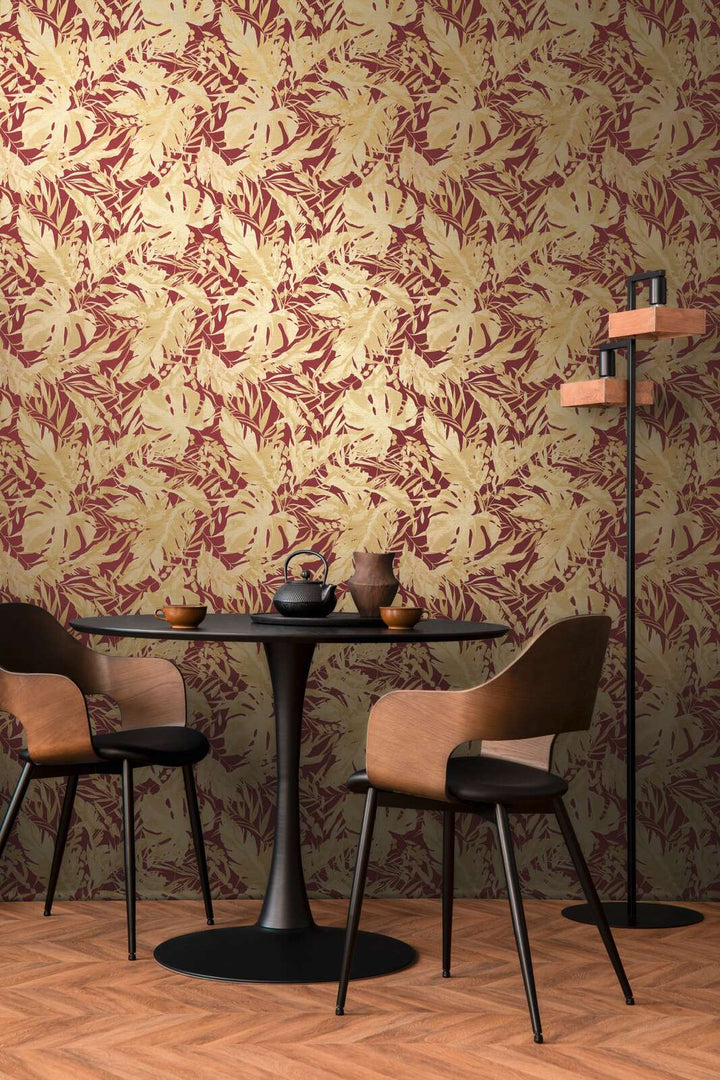 High quality non-woven wallpaper with stylish tropical leaf pattern | red, gold - 3010153