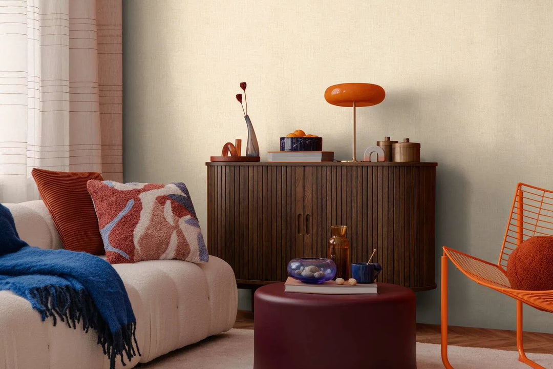 Stilīgas viengabala tapetes ar delikātu, mirdzošu reljefu audumu | balta - 3010205