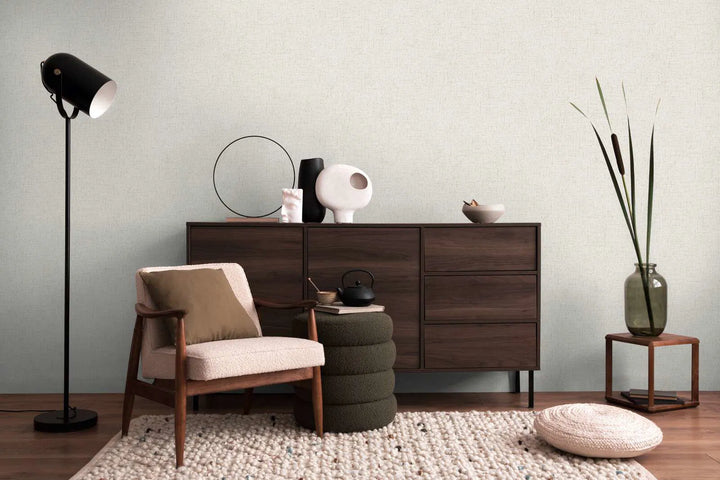 Neaustas tapetes ar elegantu mirdzošu tekstūru siltos gaišos toņos - 3010214