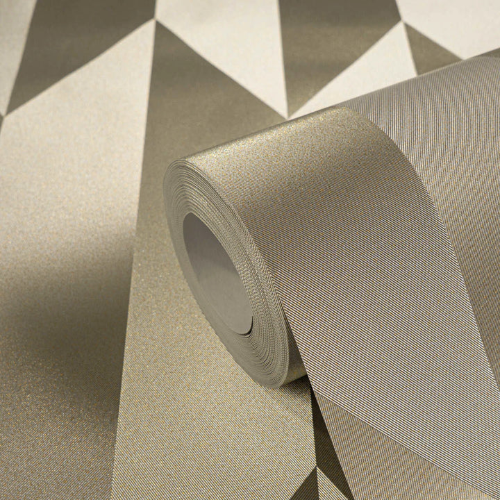 Tapetes ar mirdzošu ģeometrisku rakstu | zeltā krāsā - 3010521