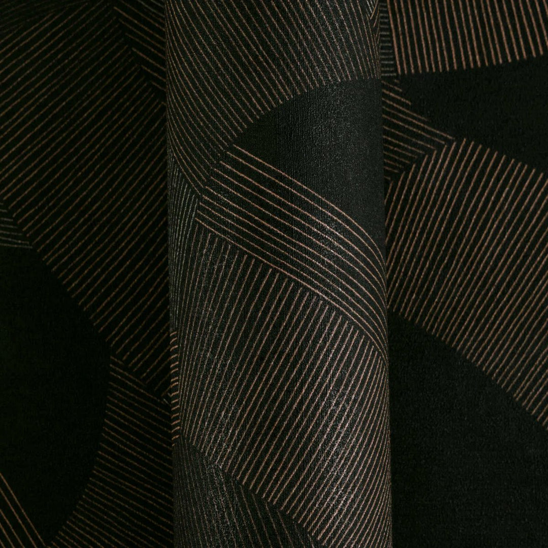 Neaustas tapetes ar stilizētu ģeometrisku rakstu un mierīgu faktūru | melnā, brūna - 3012065