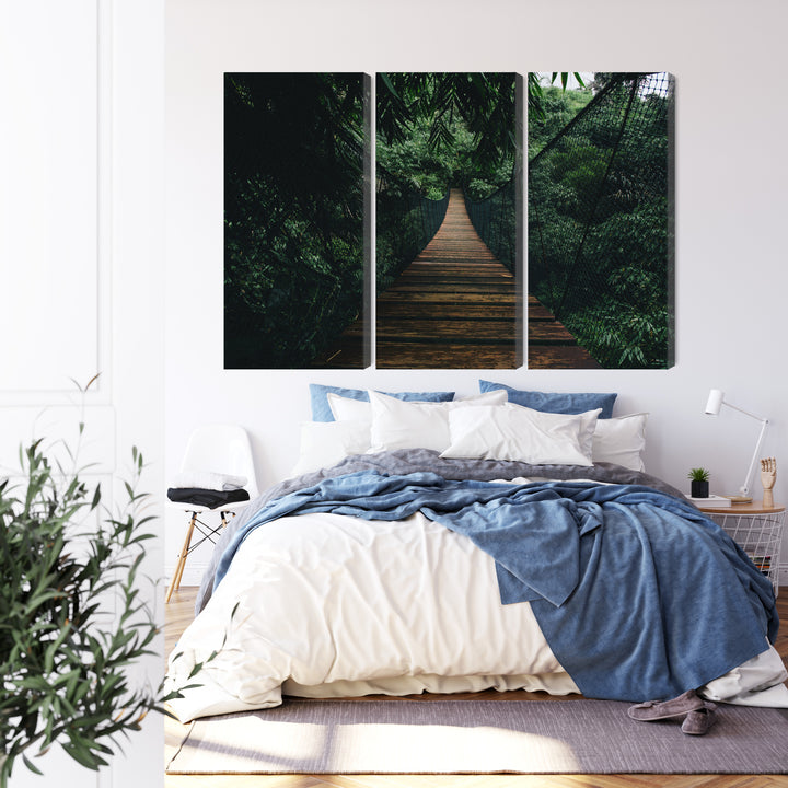 Kanva - Koka piekaramais tilts mežā, N-2004