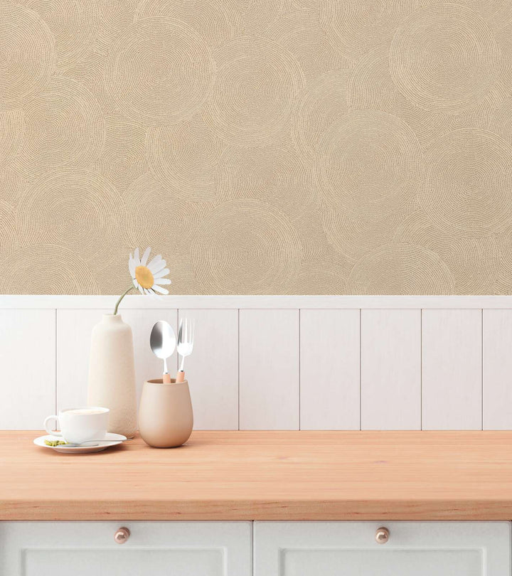 Tapetes ar metāliskiem akcentiem un apļu dizainu – bēšā AS Creation