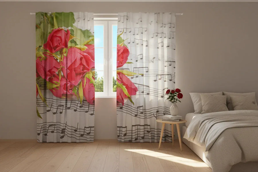Aizkari ar rozēm romantiskai atmosfērai interjerā  - Mūzika un rozes  Tapetenshop.lv