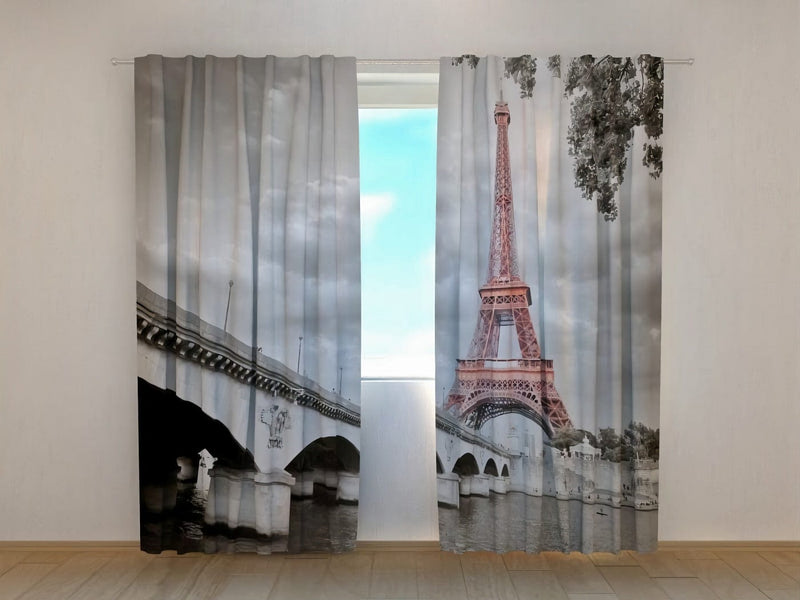 3D curtains with a realistic Parisian landscape will create a unique atmosphere at Tapetenshop.lv