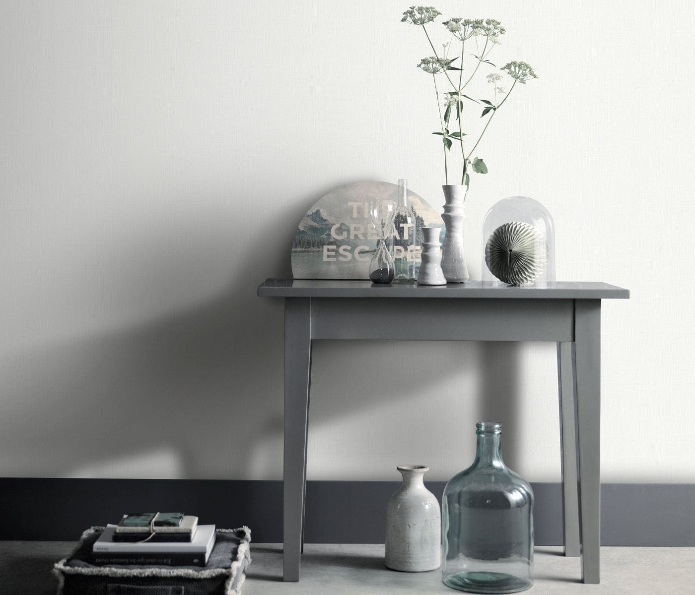 Tapetes guļamistabai - Baltas vienkrāsainas ar zīdainu spīdumu, Erismann, 1037601 Erismann