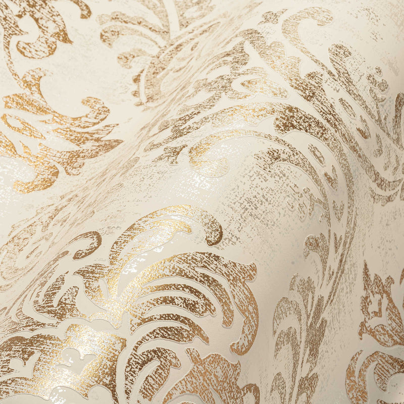 Baroka tapetes ar ornamentu un spīdīgu metālisku izskatu, krēmkrāsā - 1373725 AS Creation