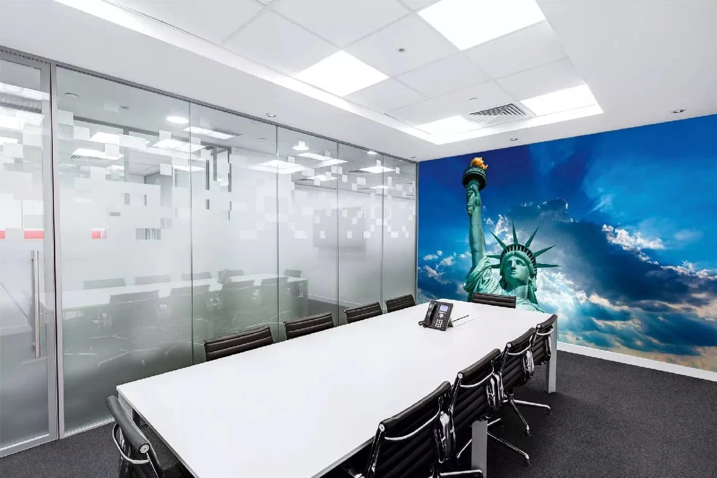 Fototapetes ar ASV tematiku - Brīvības statuja un debesis, zilā D-ART