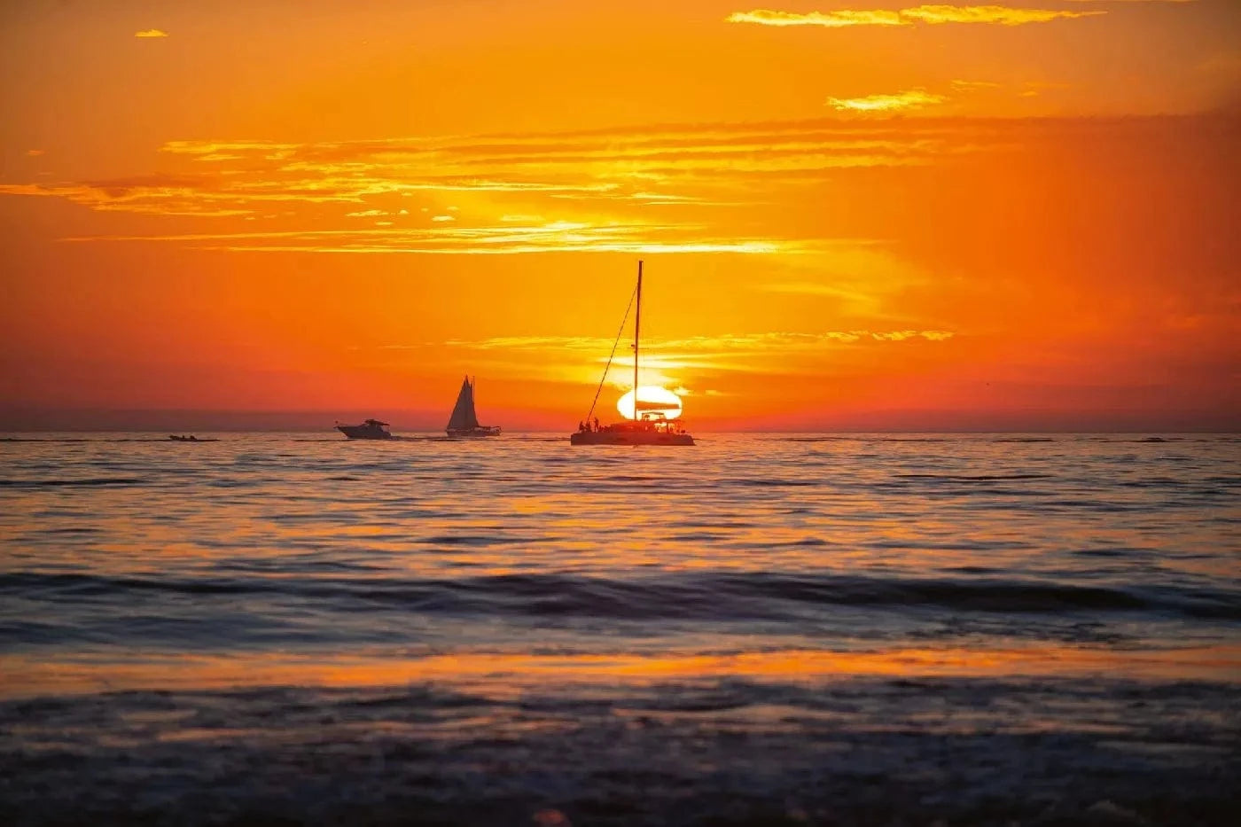 Fototapetes ar jūras skatu - Saulriets virs jūras oranžā krāsā D-ART