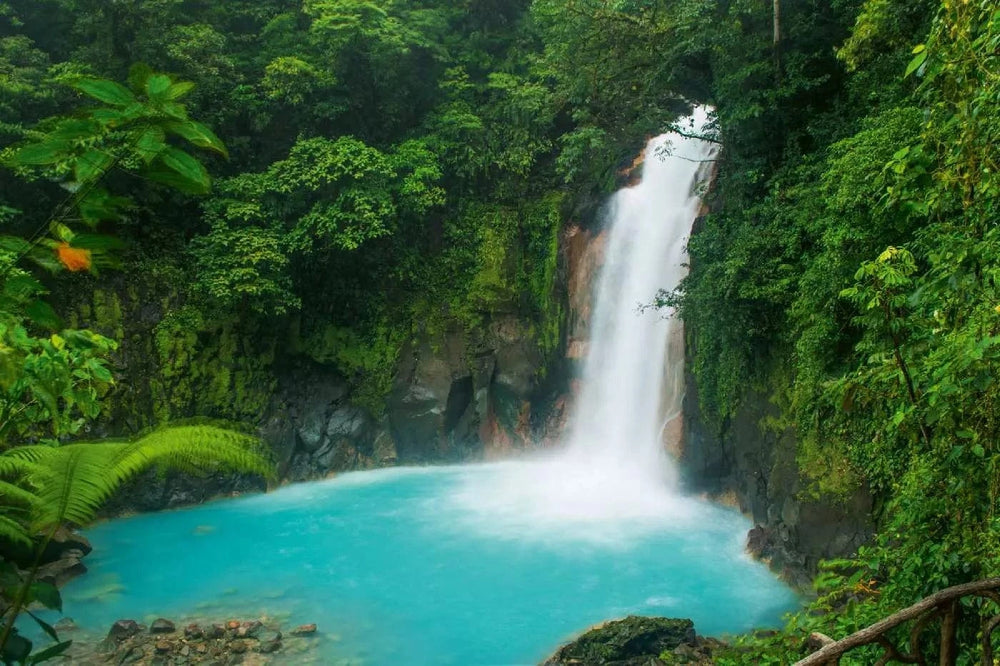Fototapetes ar ūdenskritumu - Rio Celeste ūdenskritums, zaļā krāsā D-ART
