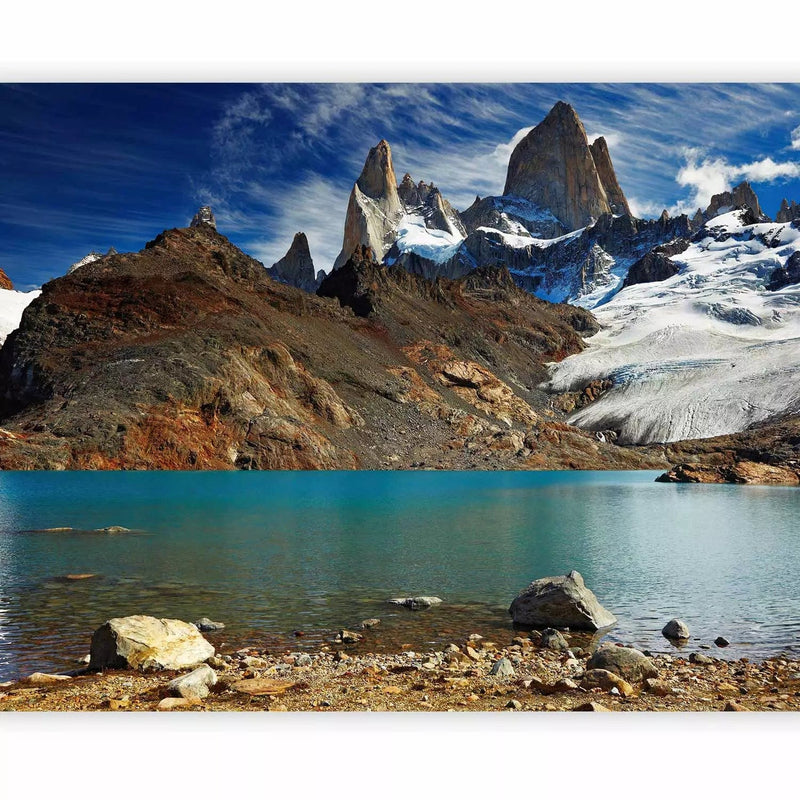 Fototapetes - Argentīnas Patagonija - Ziemas kalnu ainava ar ezeru G-ART