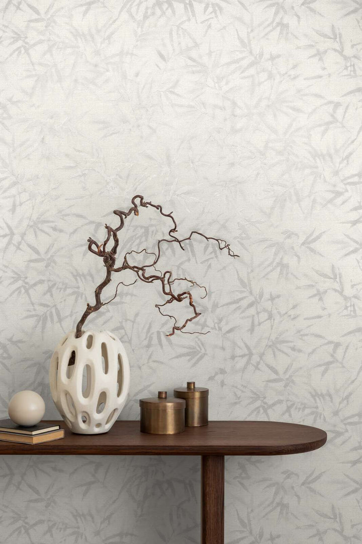 Light non-woven wallpaper with a botanical bamboo leaf pattern and silvery gloss, 3007676