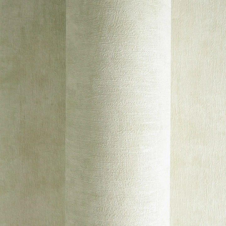Gaiši zaļas tapetes ar smalku tekstūru un apmetuma rakstu - 1370151 AS Creation