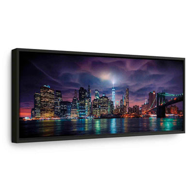 Painting in a black wooden frame - New York: City in the dark G ART
