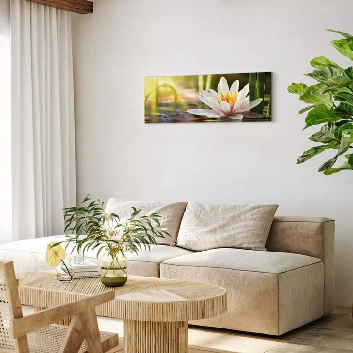 Glezna "Lotosa Mirdzums" – Zaļš Ziedu Motīvs Interjeram ART XL