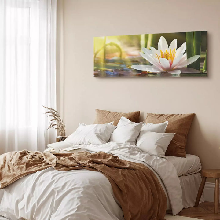 Glezna "Lotosa Mirdzums" – Zaļš Ziedu Motīvs Interjeram ART XL