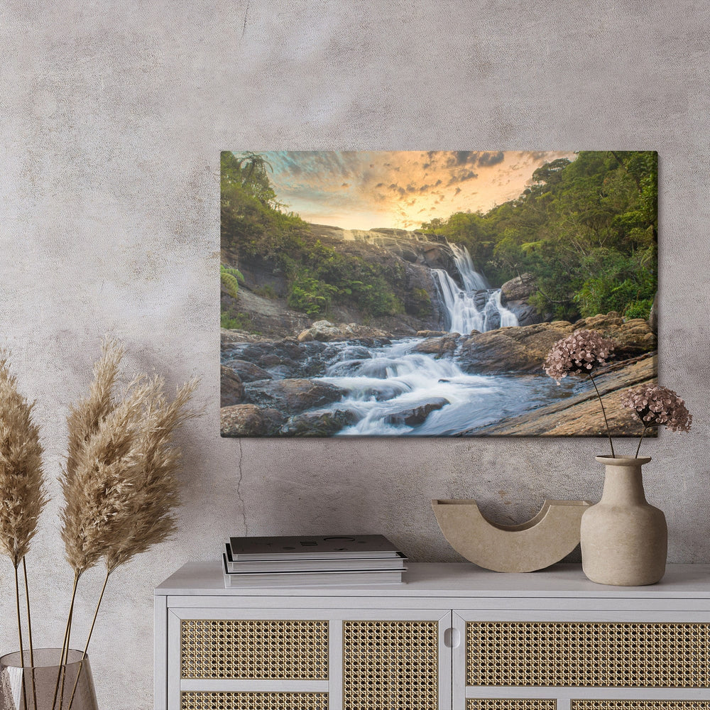 Kanva - Baker ūdenskritumi Šrilankā, N-1584 X-ART