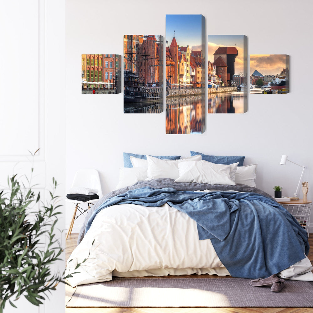 Kanva: Gdaņskas Motława saullēktā X-ART