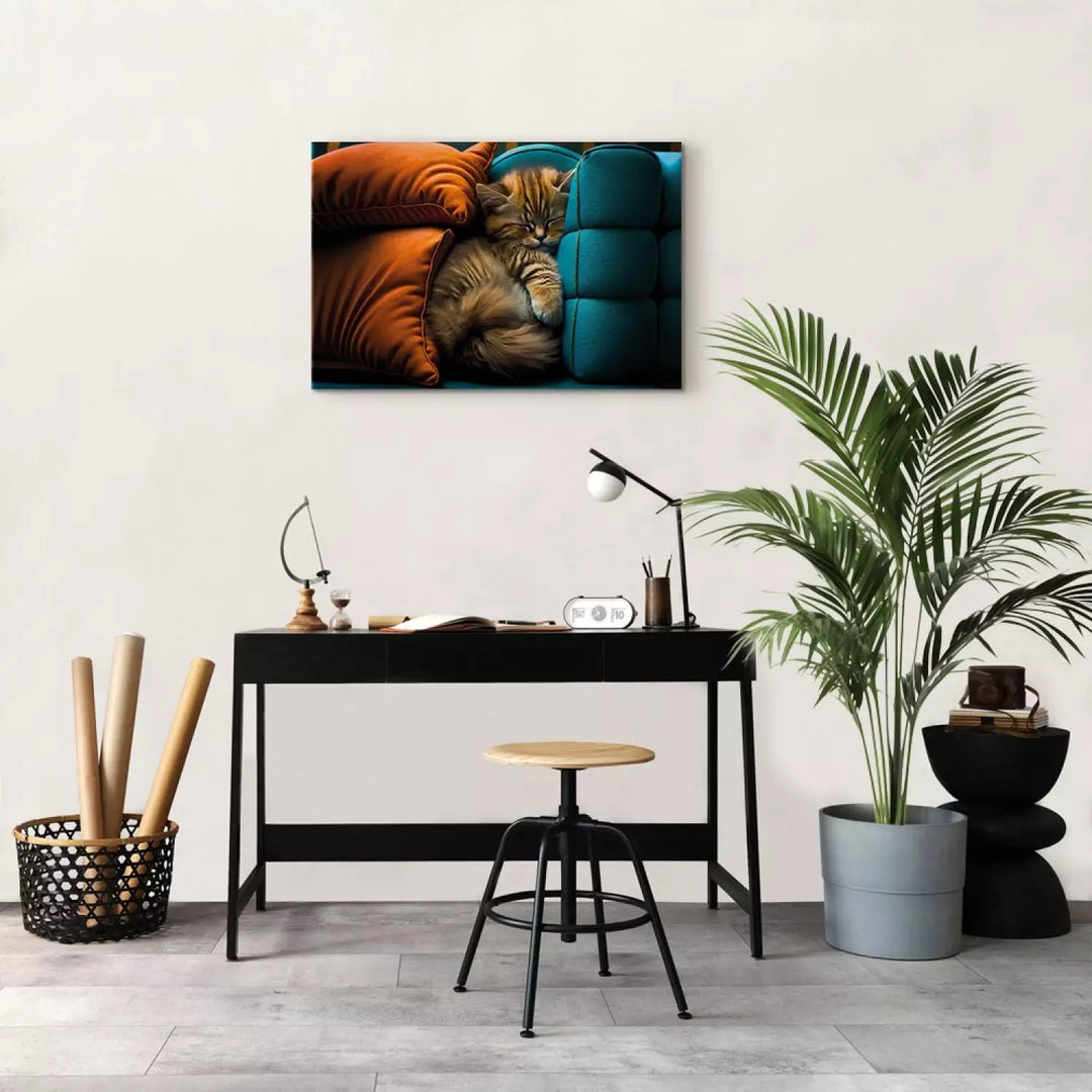 Glezna - Jauks kaķis guļ starp mīkstiem spilveniem - 150185 ART XL