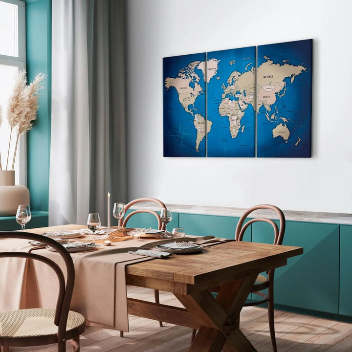 Glezna no 3 daļām ar pasaulesa karti zilā krāsā - Tintes ceļojums ART XL