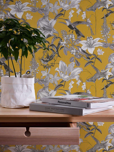 Krāsainas ziedu tapetes ar kolibri dizainu - dzeltenas 1340265 AS Creation