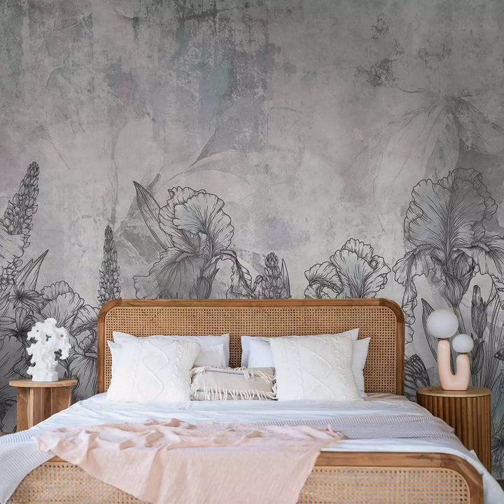 Valokuvatapetti - Iiris muiden kukkien joukossa kivitaustalla, 151289