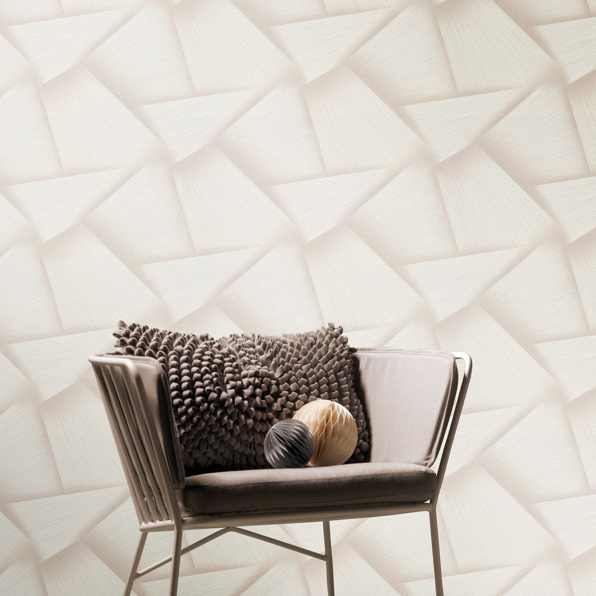Modernas tapetes ar lielu ģeometrisku rakstu, krēmkrāsā/metālika - 3757362 Erismann