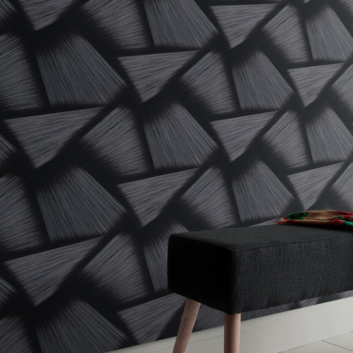 Modernas tapetes ar lielu ģeometrisku rakstu, melnā krāsā/metālika - 3757363 Erismann