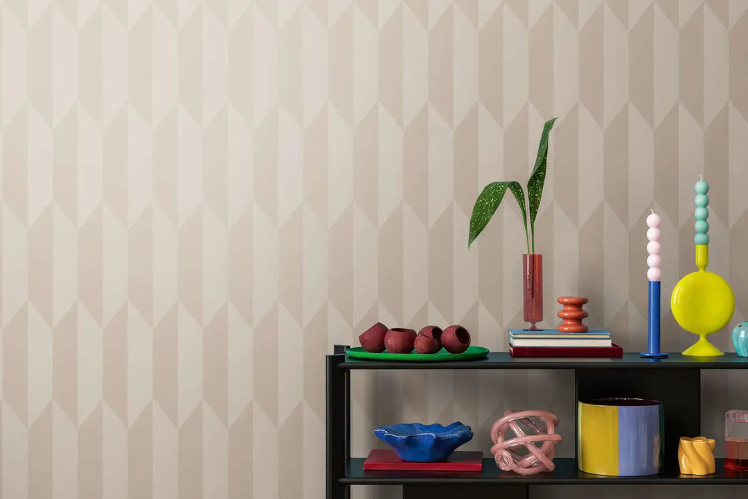 Mūsdienīgs, spīdīgs dimantu raksts uz neaustām tapetēm siltos toņos | 3010515 AS Creation