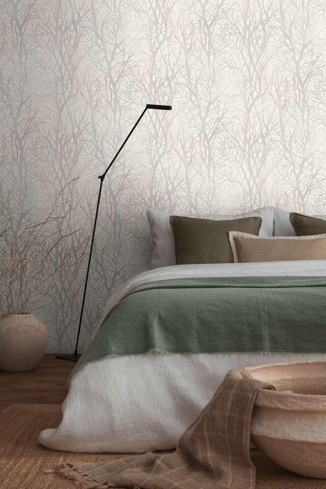 Sudrabaini pelēkas tapetes ar zaru motīvu un metālisku efektu, 300941 AS Creation