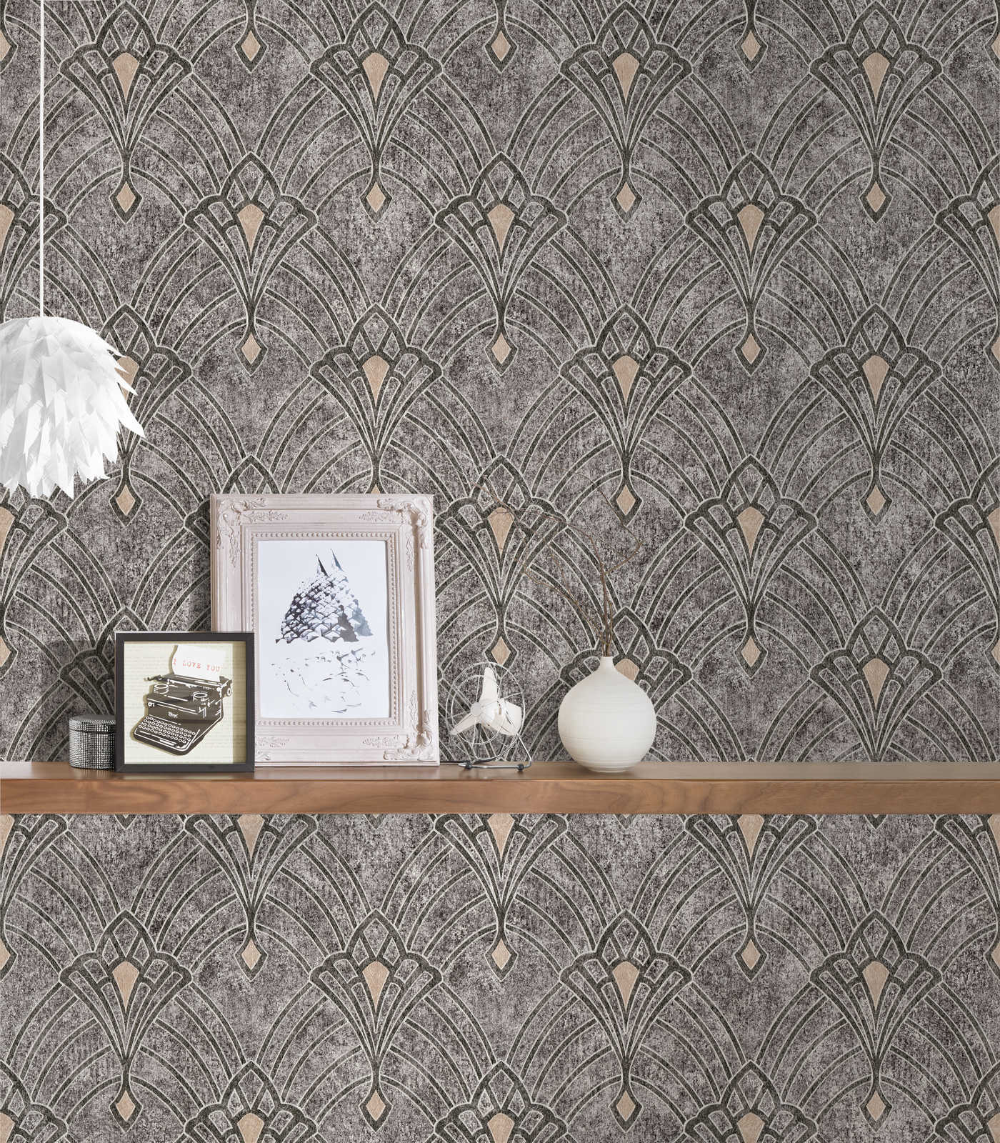 Art Deco tapetes ar ornamentu un ģipša izskatu melnā krāsā 380944 Tapetenshop.lv