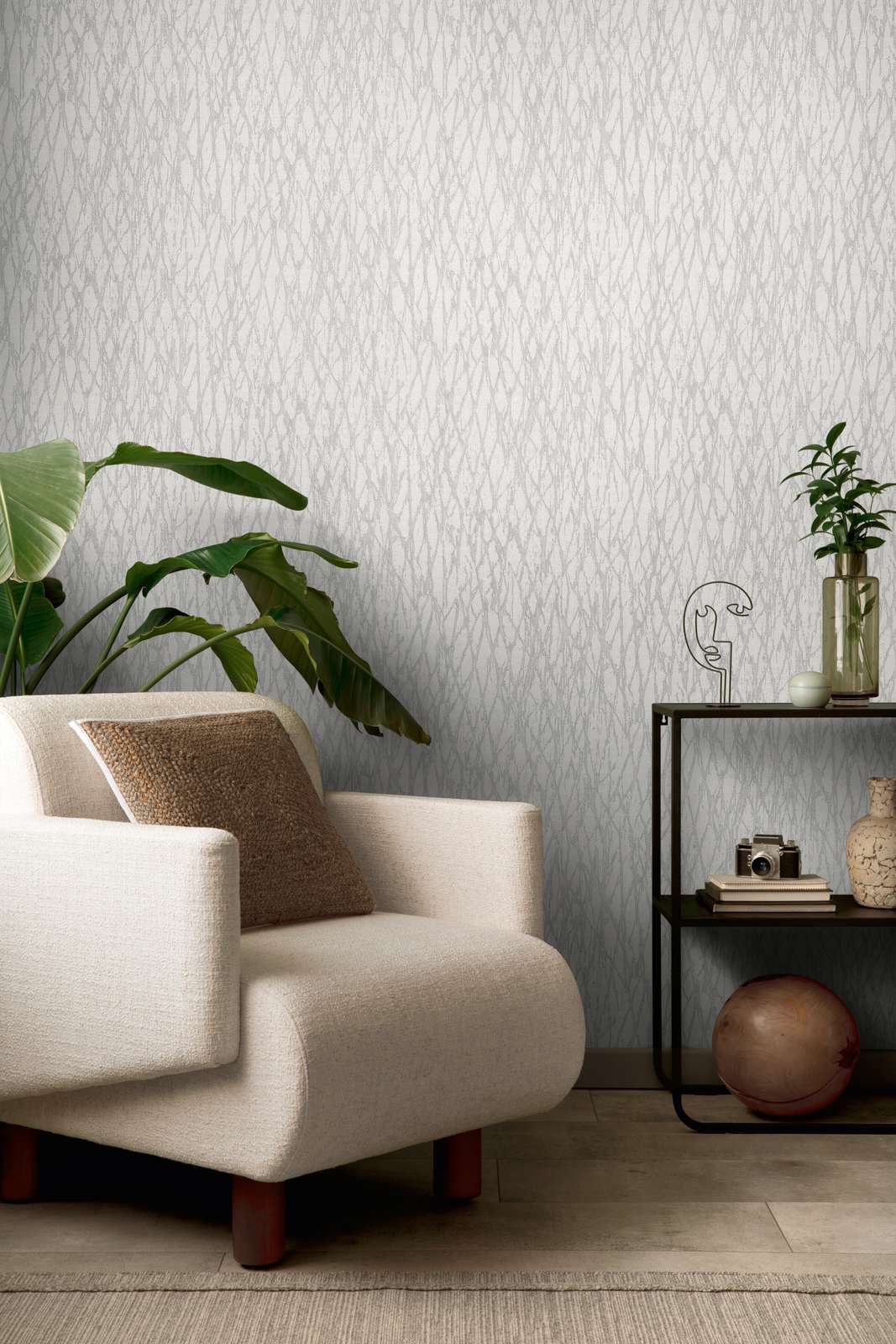 Tapetes viesistabai ar abstraktu līniju rakstu pelēkā krāsā, 395632 AS Creation