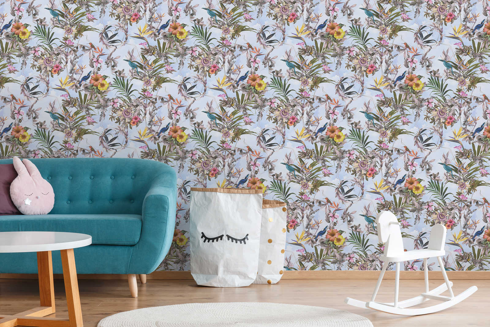 Tapetes ar eksotiskiem ziediem un putniem gaiši zilos toņos - 1351530 AS Creation