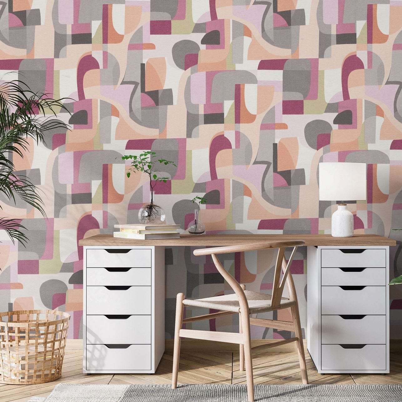 Tapetes ar ģeometrisku rakstu (pelēka, violeta, persiku krāsa) Tapetenshop.lv