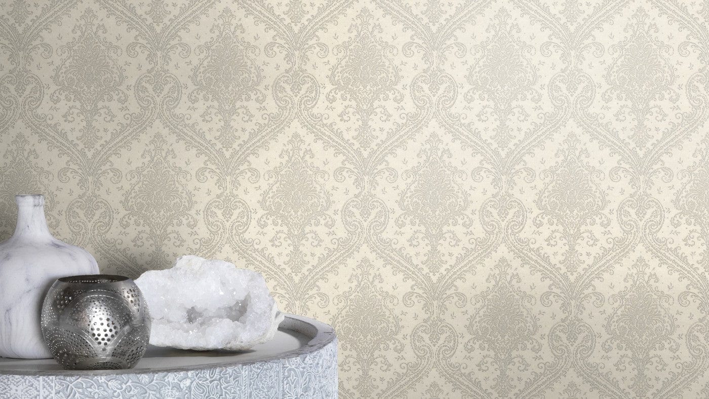 Tapetes ar klasisku ornamentu gaiši pelēkā krāsā - RASCH 1465245 RASCH