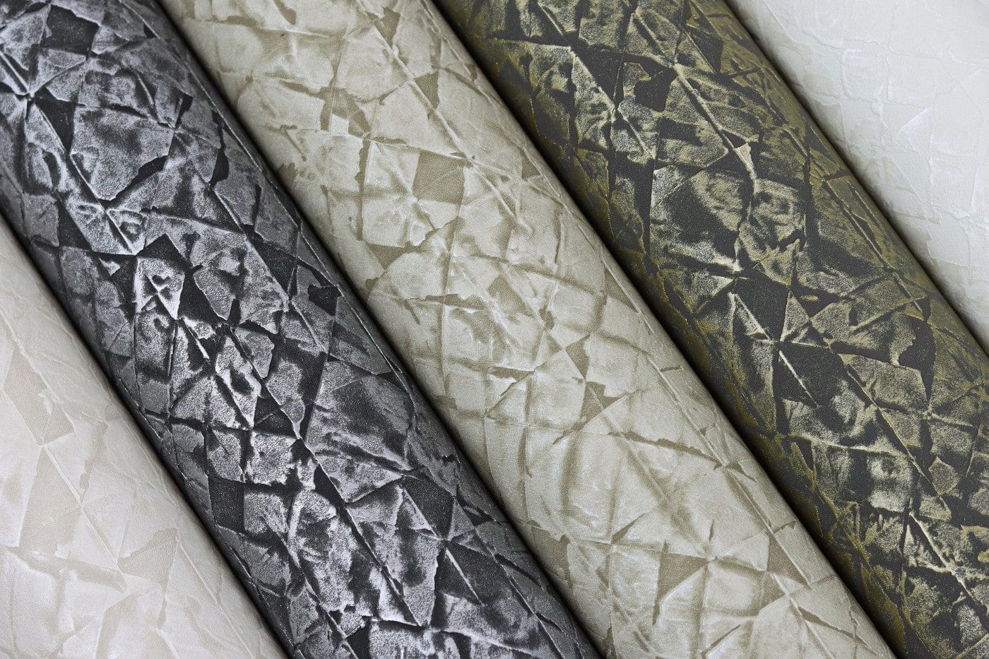 Tapetes ar rakstu Āfrikas stilā ziloņkaula krāsā - RASCH 2537516 RASCH