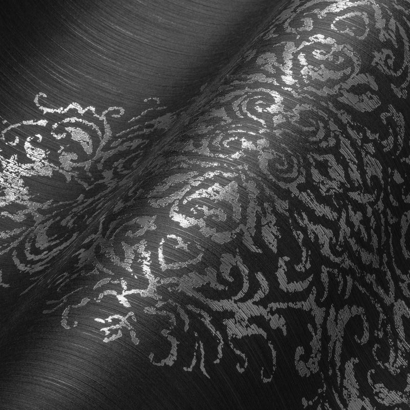 Tekstila tapetes ar sudraba ornamentu uz tumši pelēka fona AS Creation