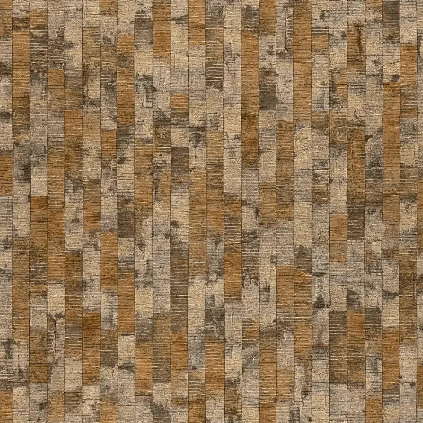 Brūnu tapešu tuvplāns ar vertikālu paneļu dizainu un izteiktu tekstūru. SKU: 3007104, AS Creation.