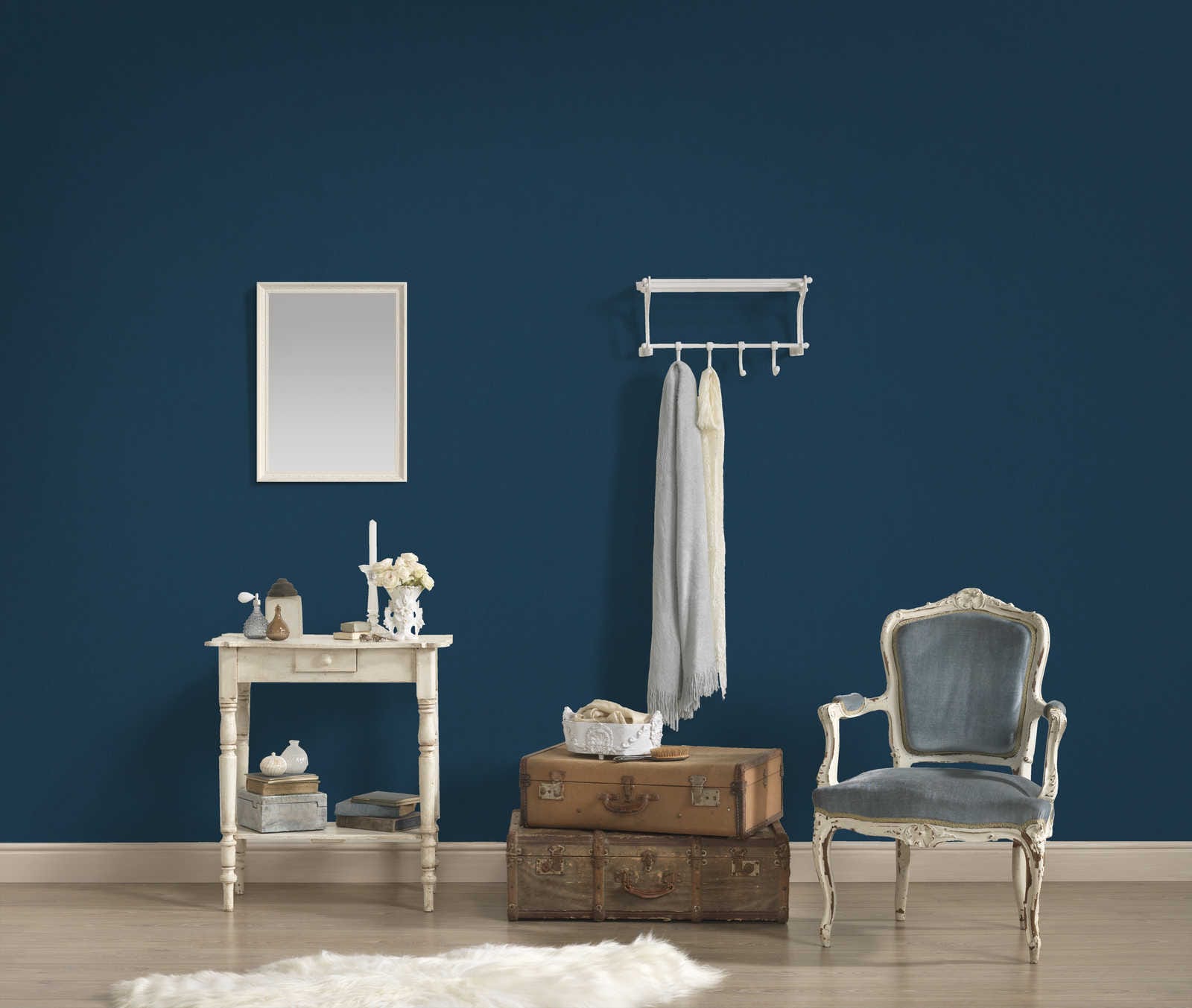 Vienkrāsainas tapetes ar gludu virsmu tumši zilā krāsā - 1355277 AS Creation