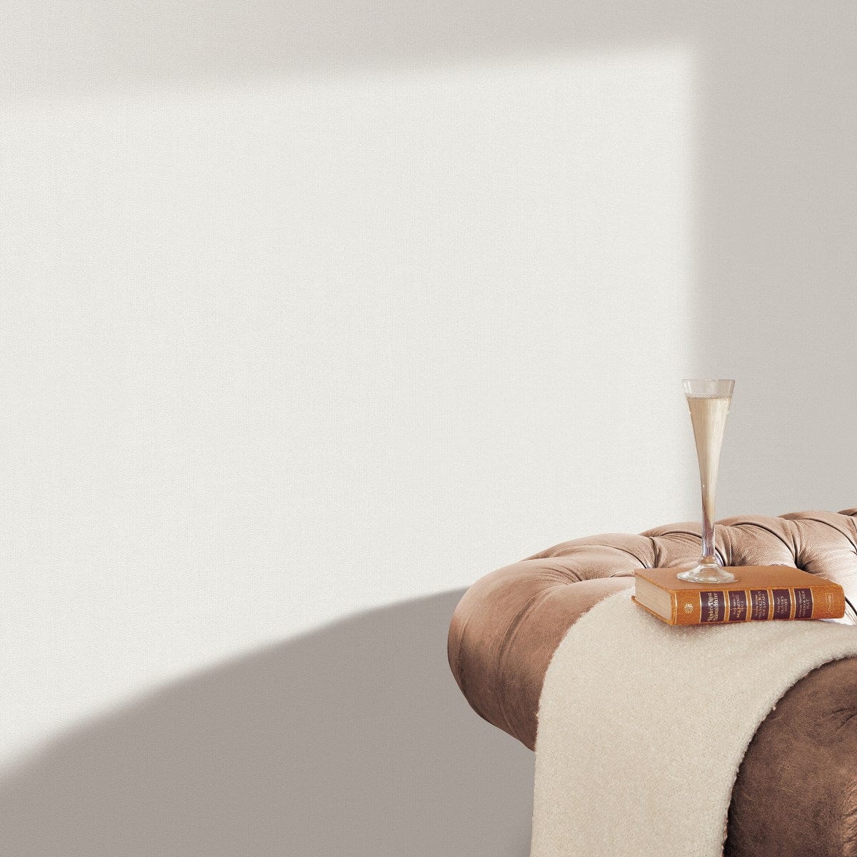 Vienkrāsainas tapetes ar metālisku efektu, krēmkrāsā, 3766365 Erismann