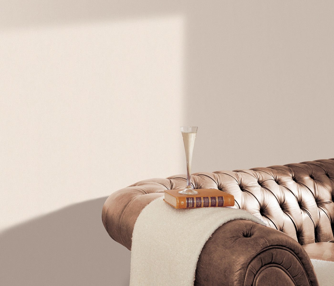 Vienkrāsainas tapetes šampaniešu krāsā, Erismann, 1028105 Erismann