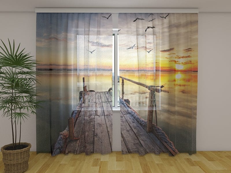 Aizkari viesistabai ar saulrietu - Kaijas saulrietā Tapetenshop.lv