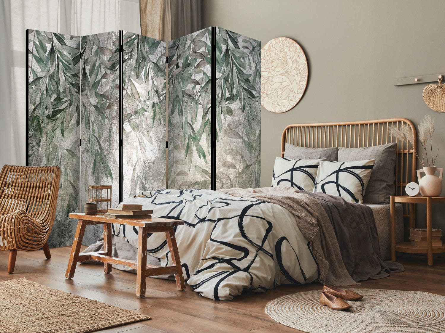 Dekoratīvais aizslietnis ar zaļam lapām uz betona faktūras, 225x172 cm ART